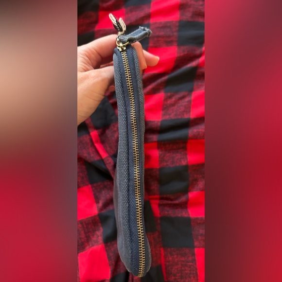 Anchor ⚓️ Pouch:Banana Republic - Picture 4 of 4